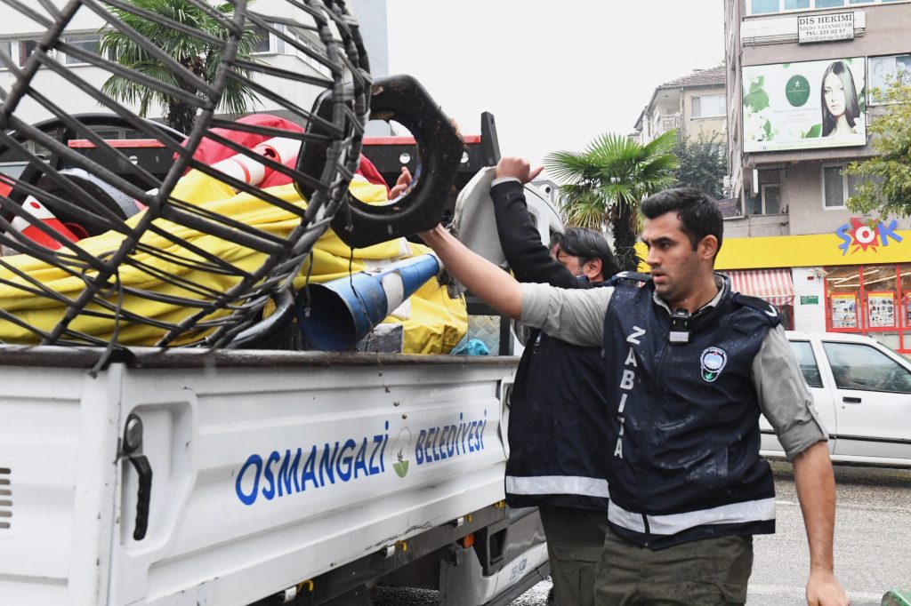 Osmangazi’de Yolları İşgal Eden İşletmelere Operasyon!