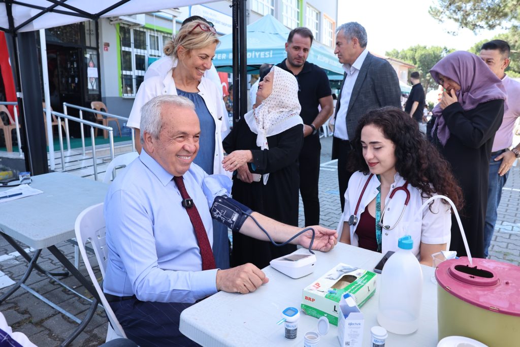 2. Nilüfer Halk Sağlığı Günleri Rekor Katılımla Tamamlandı: Üç Günde Binlerce Kişiye Ücretsiz Tarama