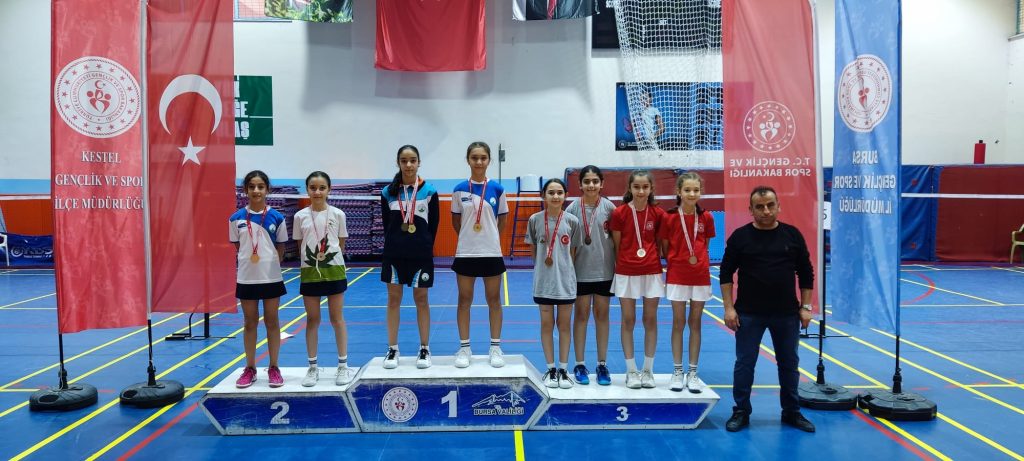 Osmangazi Belediyespor Badminton Takımı Cumhuriyet Kupası’na Damga Vurdu