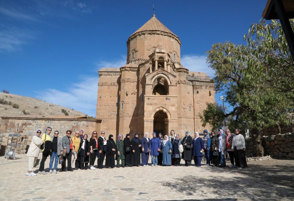 Şehit ve Gazi Aileleri Van’a Gitti