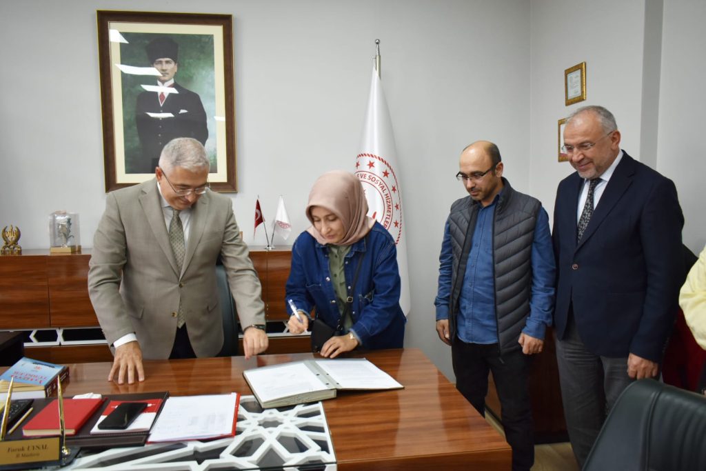 Sevgi Dolu Yuva Arayan Bir Çocuk Daha Muradına Erdi