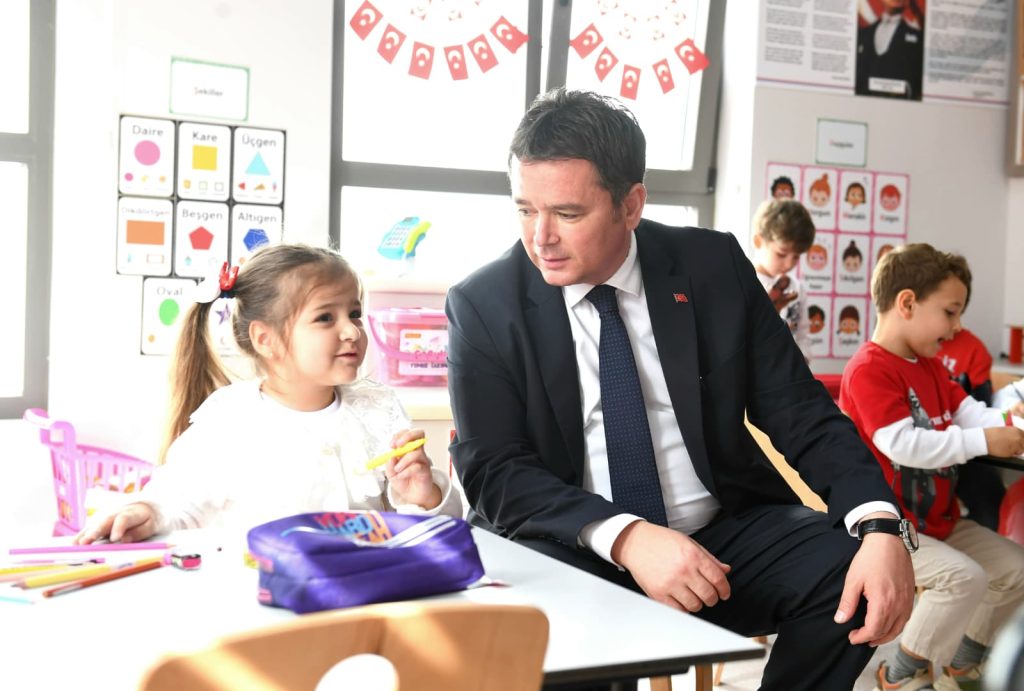 Başkan Aydın: “Atatürkçü ve Cumhuriyetçi Çocuklar Yetiştireceğiz”