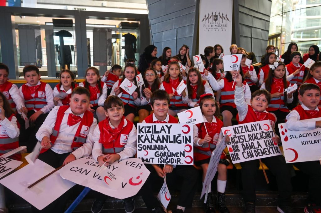 Kızılay Haftası’na Bursa’da Coşkulu Başlangıç