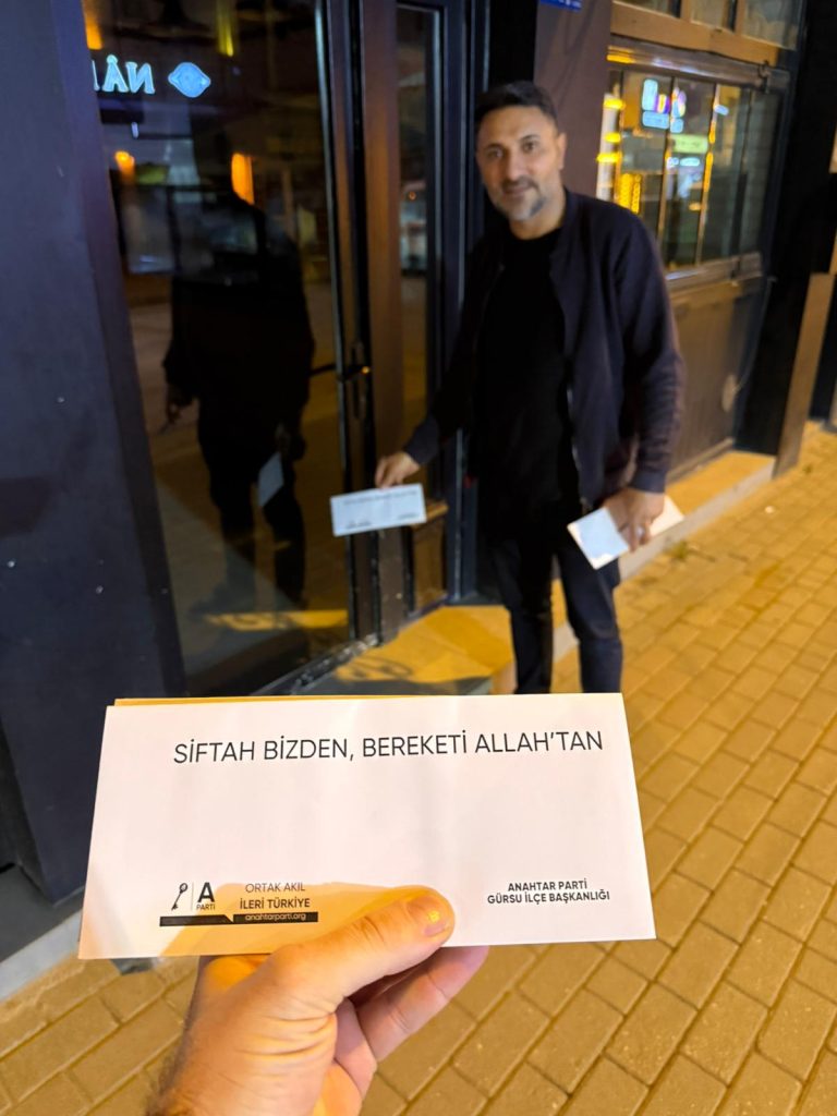 Anahtar Parti Gürsu İlçe Teşkilatından Esnafa Anlamlı Destek