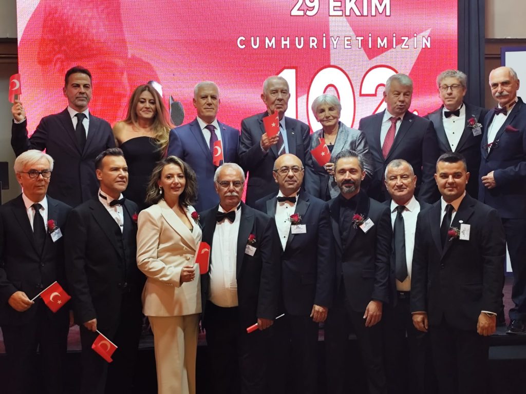 Bursa Siyaseti ve İş Dünyası BUMİAD Balosu’nda Buluştu