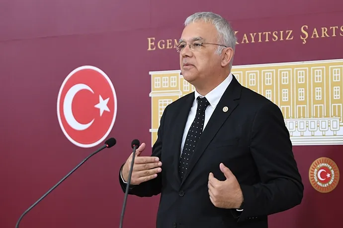 CHP’li Kayıhan Pala’dan Sağlıkta Dönüşüm Eleştirisi