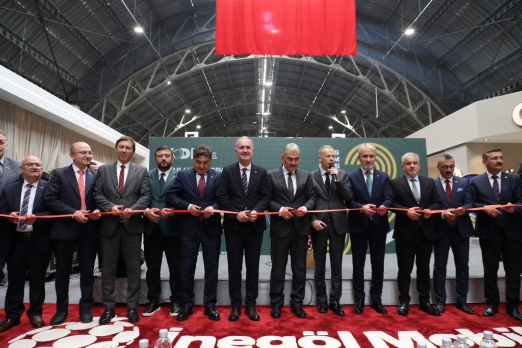 İnegöl Mobilyasının Dünya Vitrini Açıldı: 53. MODEF EXPO Mobilya Fuarı Başladı