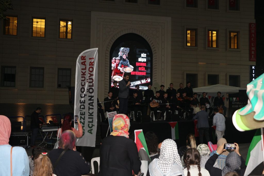 Şehreküstü Meydanı’nda ‘Sumud Filosu’ Nöbeti