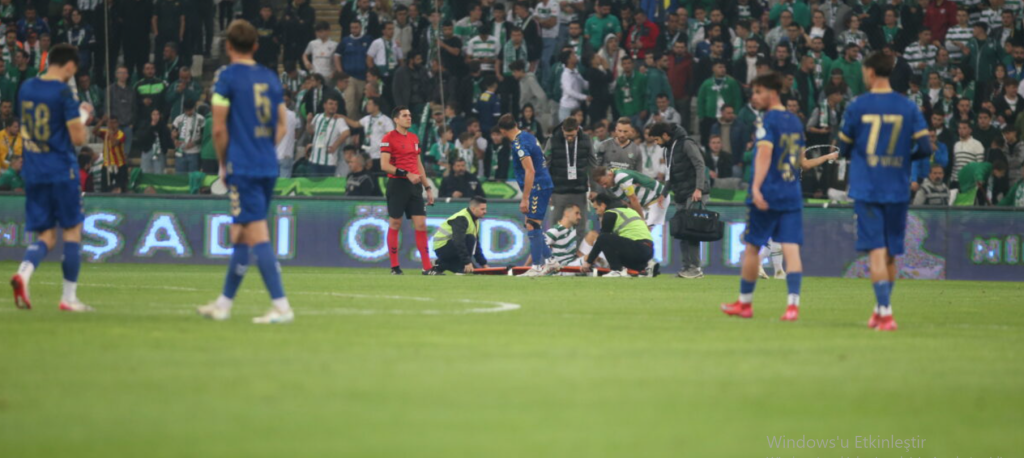 Bursaspor’da Şok Sakatlık: Menemen Maçında Alperen Babacan Oyunu Terk Etti