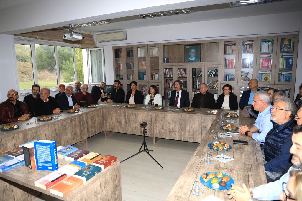 Prof. Dr. Ahmet Cevizci’nin Adı BUÜ’de Yaşatılıyor: Kütüphane Seminer Salonuna Dönüştü