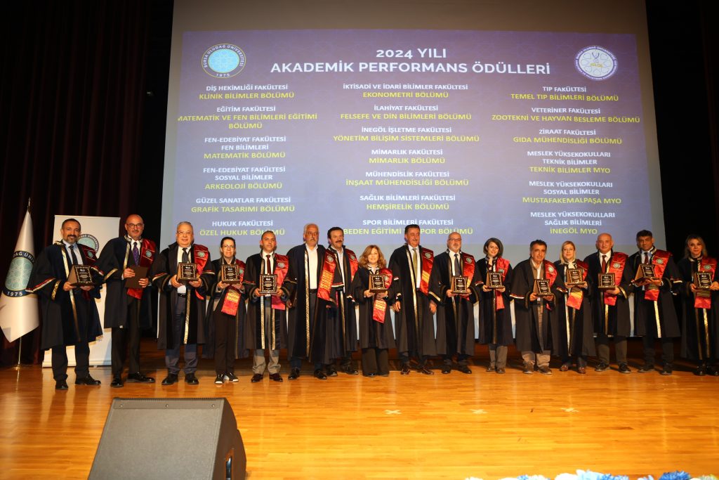 BUÜ’de 2024 Akademik Performans Ödülleri Sahiplerini Buldu: Hedef Uluslararası İlk 1000