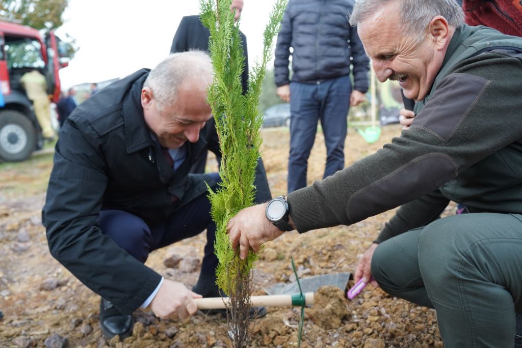 Orhangazi’de 11 Kasım Milli Ağaçlandırma Günü’nde 3 Bin Fidan Toprakla Buluştu