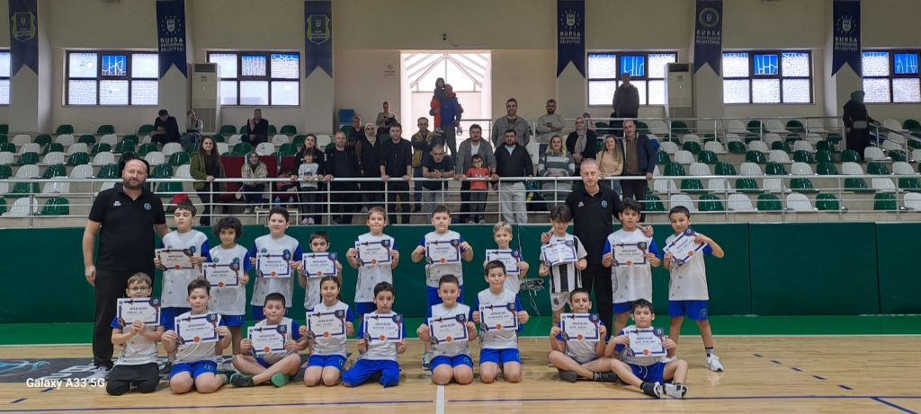 Büyükşehir Kış Spor Okulları’nda Sertifika Heyecanı!