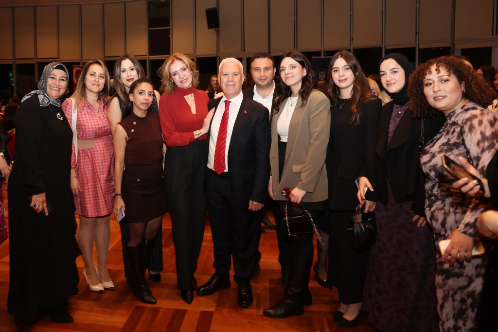 Büyükşehir’den Öğretmenlere Vefa: “Öğretmenlik Bir Meslekten Çok Daha Fazlasıdır”