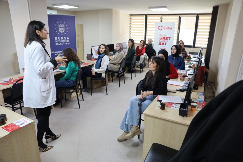 Bursa Büyükşehir Belediyesi’nden Kadınlara Tam Destek: ‘Elde Üret Evden Sat’ Projesi Başladı