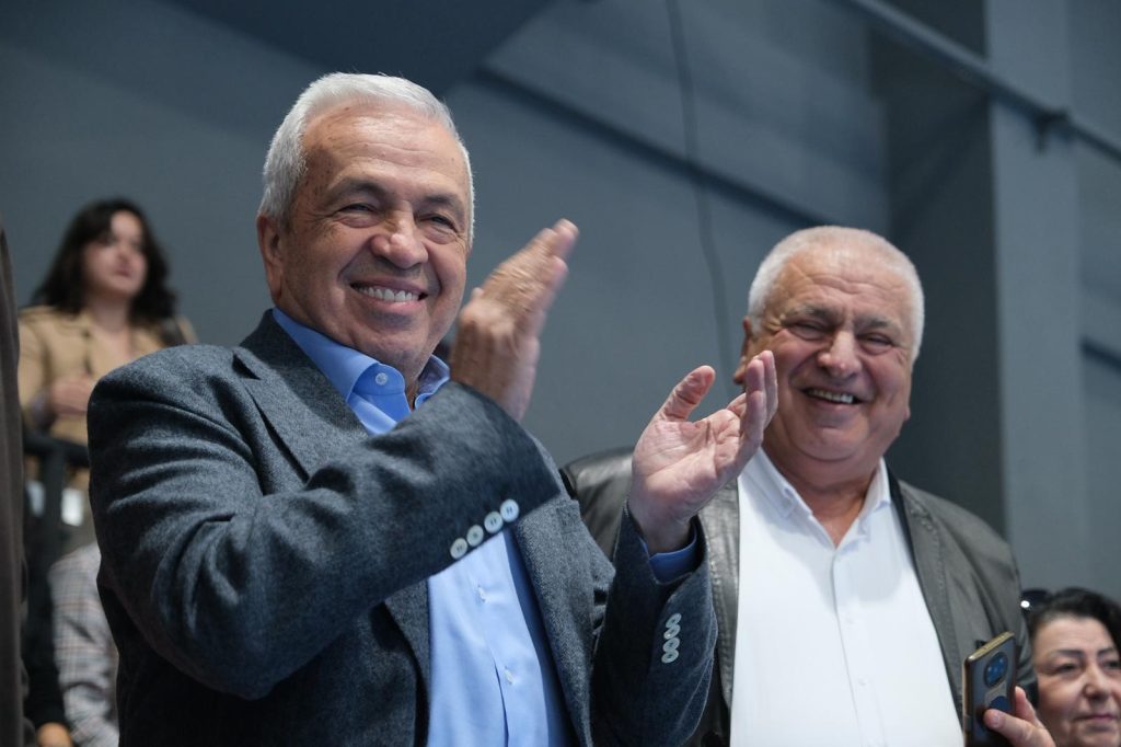 Nilüfer Belediyespor Hentbolda Turluyor