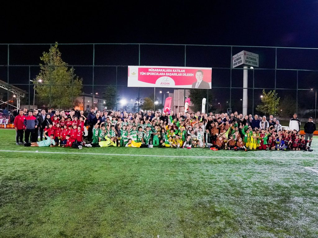 Osmangazi’de Yıldızlar Kupası’nda Dostluk Kazandı
