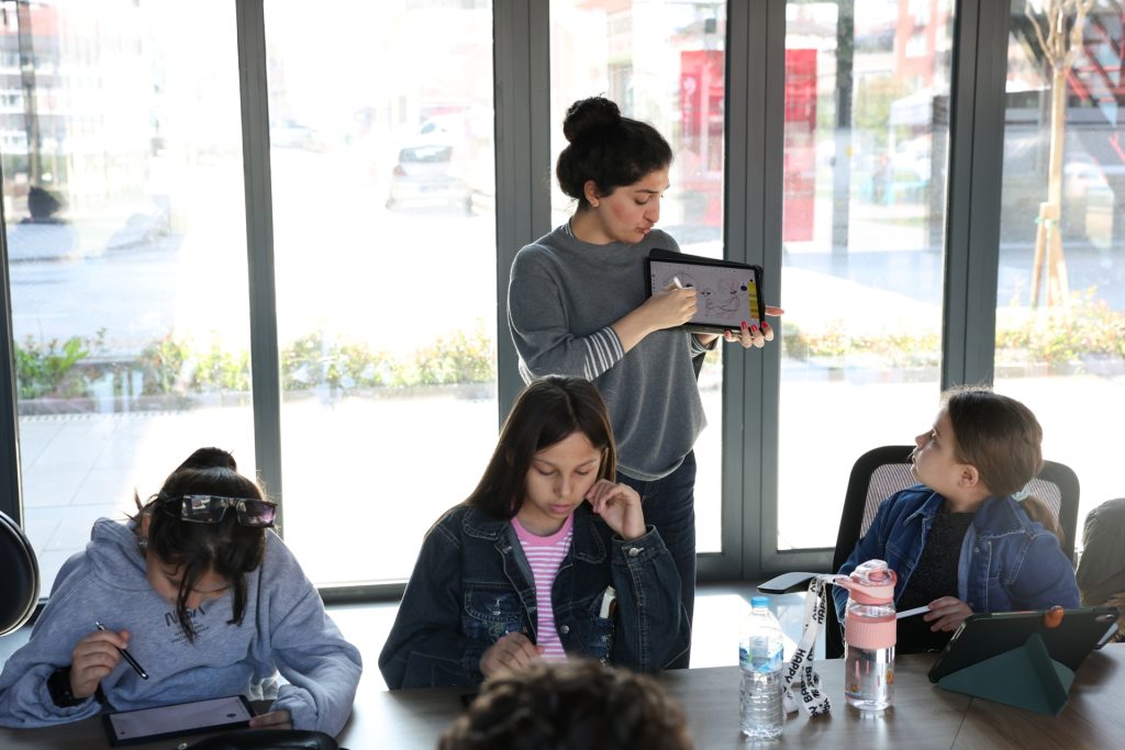 Nilüfer’de Dijital Sanat Atölyesi