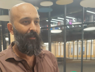 Turgut Özakman’ın “Duvarların Ötesi” Oyunu Osmangazi’de Sahnelendi