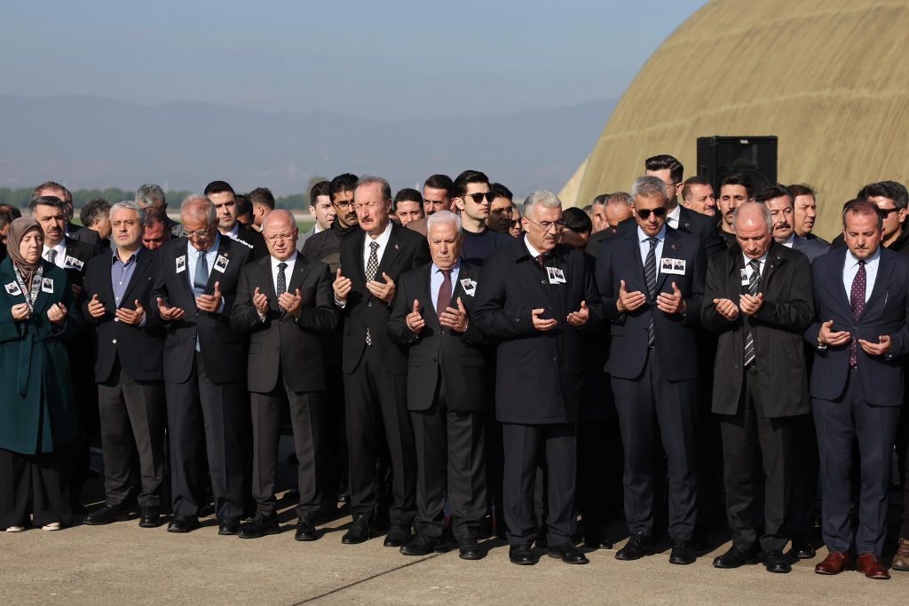 Bursa Şehitlerini Uğurladı