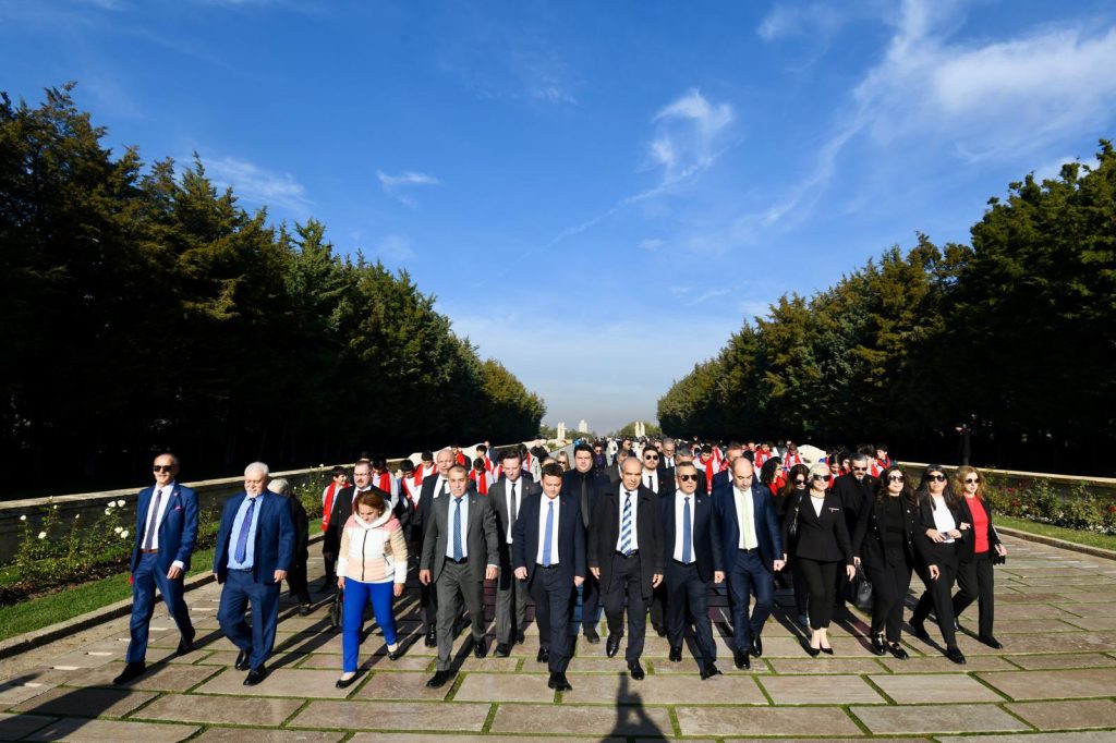 Osmangazi Belediyesi’nden Anıtkabir Ziyareti