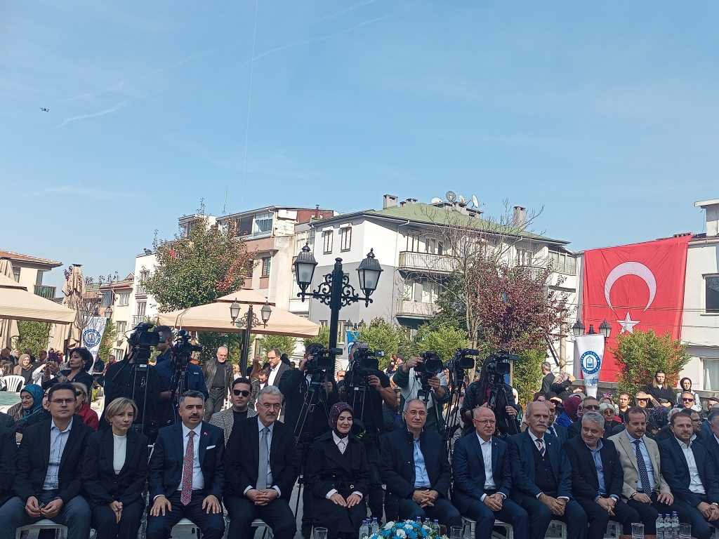 Alev Alatlı Kültür Merkezi Açıldı