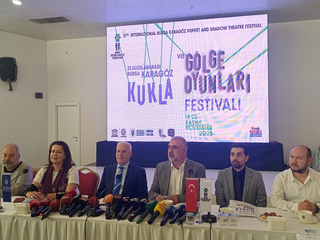 Karagöz’ün Işığı Bursa’dan Dünyaya Yayılıyor