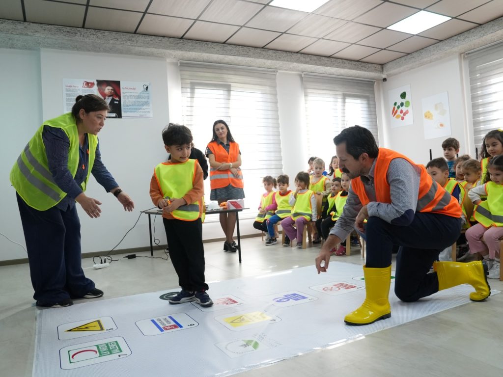 Güvenli Yaşamın Temelleri Erken Yaşta Öğretiliyor