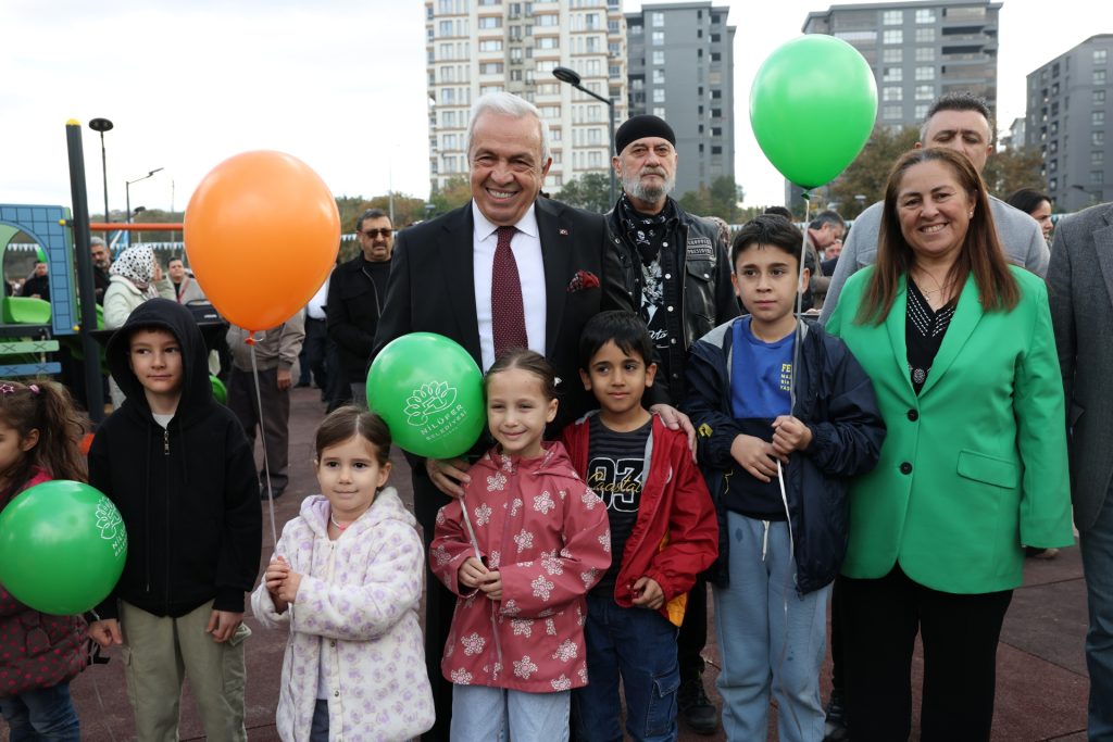 Nilüfer’de Yeşil Dokunuş: Kardelen Parkı ve Koşu Yolu Açıldı! Başkan Özdemir: “Hedefimiz Her Mahalleye Eşit Hizmet”