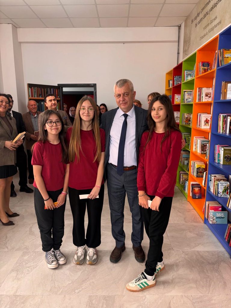 Osmangazi Belediyesi’nden Kütüphaneye Destek