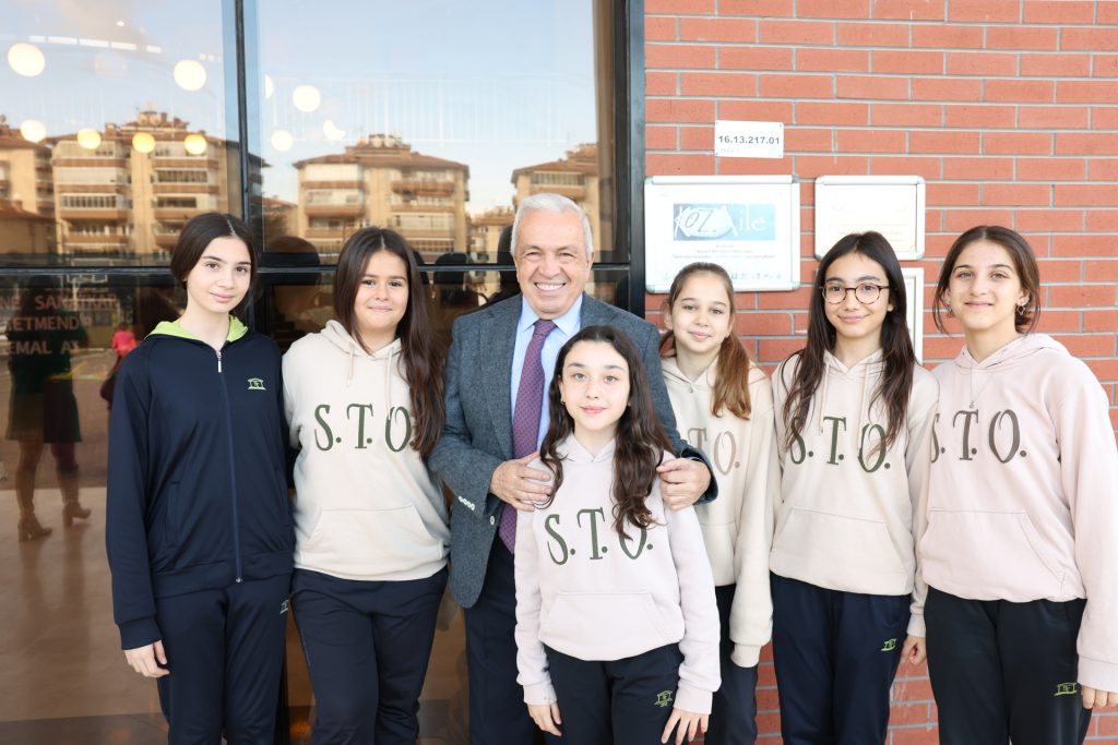 Başkan Şadi Özdemir’den Öğretmenler Günü Mesajı!