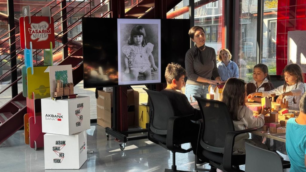 Akbank Sanat Nilüfer’de Çocuklarla Buluştu