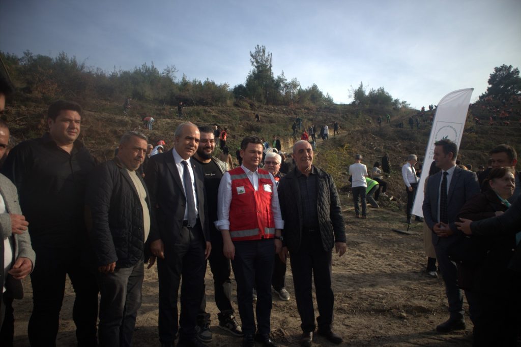 Başkan Erkan Aydın: Kitap da Fidan da İnsanlığın Geleceği