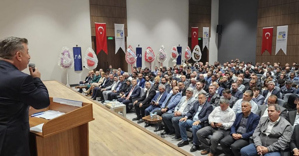 Anahtar Parti’nin Kongresi Salona Sığmadı, Ömer Yıldırım Güven Tazeledi
