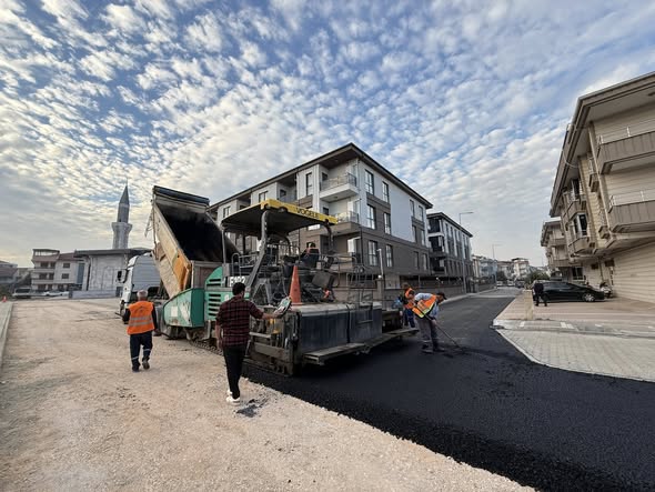 İnegöl Belediyesi’nden 2 Mahallede 3 Etaplı Asfalt Çalışması Başlatıldı