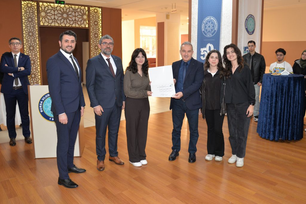 BUÜ’den Tarihe Işık Tutan Sergi