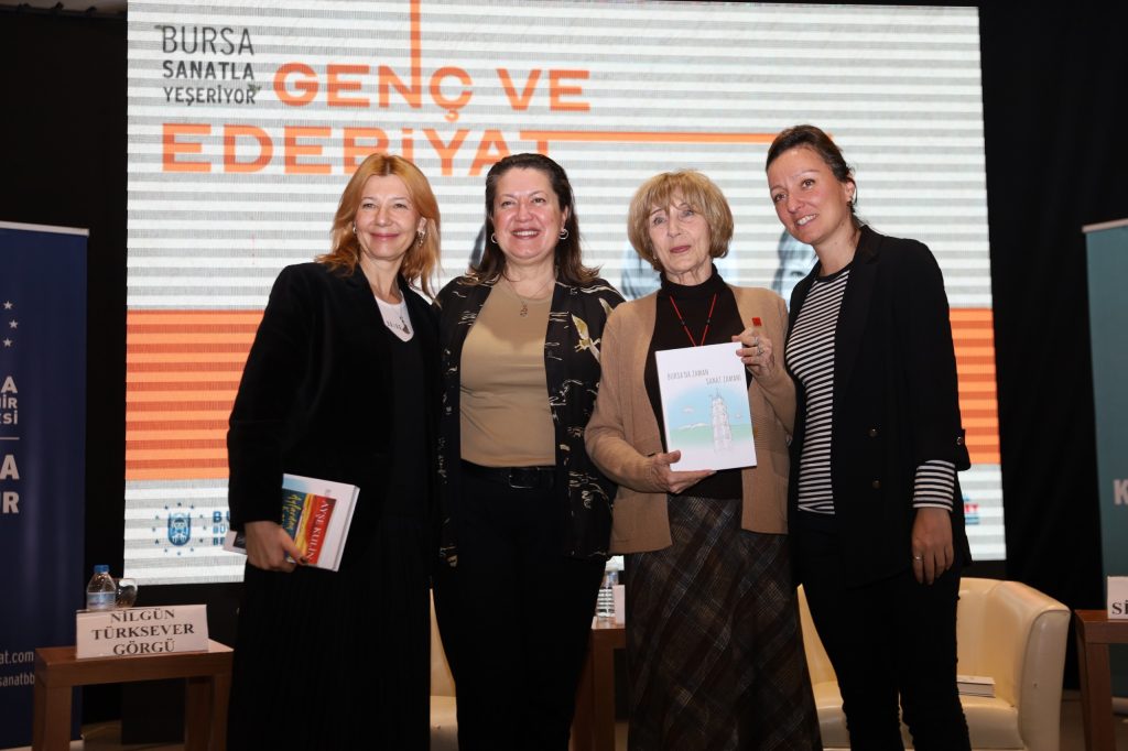 Bursa’da Edebiyat Rüzgarı: Ayşe Kulin’den Gençlere “Cumhuriyet” Mesajı!