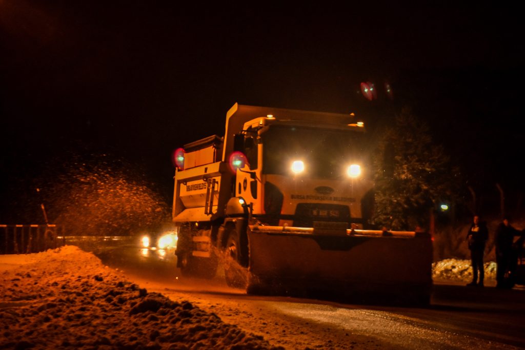 Büyükşehir 145 Mahalle Yolunu Ulaşıma Açtı