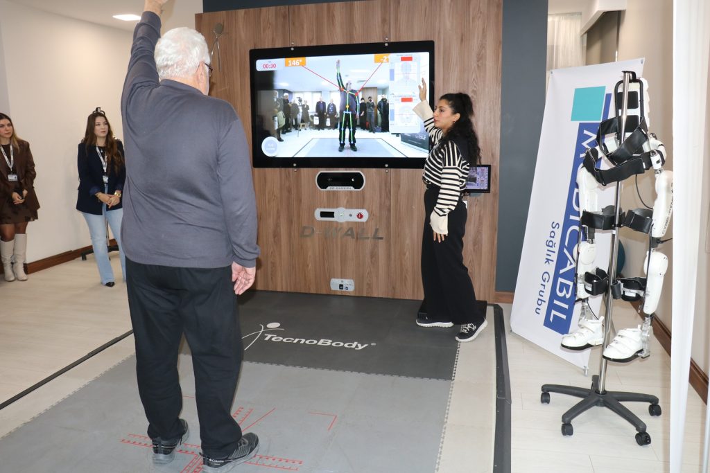 Bursa Sağlıkta Çığır Açıyor: Giyilebilir Cyber Robot İle Yürüme Tedavisi Başladı