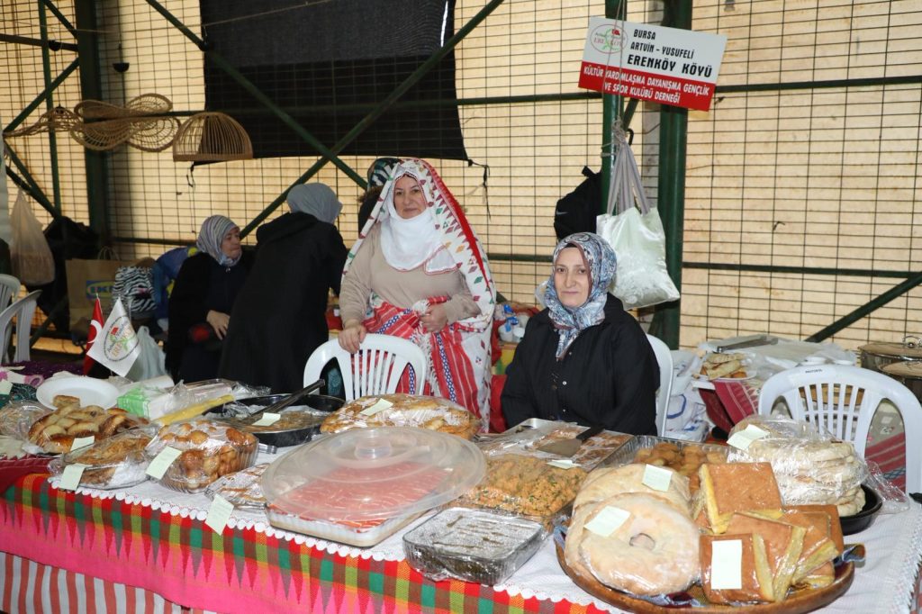 Mudanya’da Kadınlar Matinesi’ne Yoğun İlgi