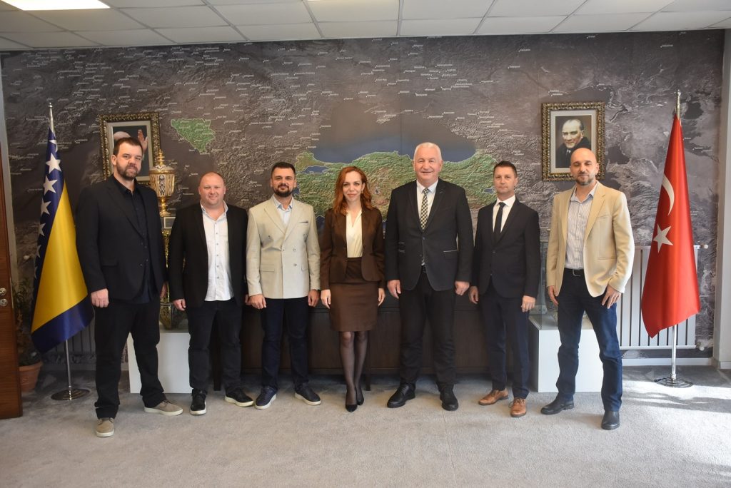 Bosna Hersek Ekonomi Bakanı Milanovic, Bursa’da Fahri Konsolosluğu Ziyaret Etti