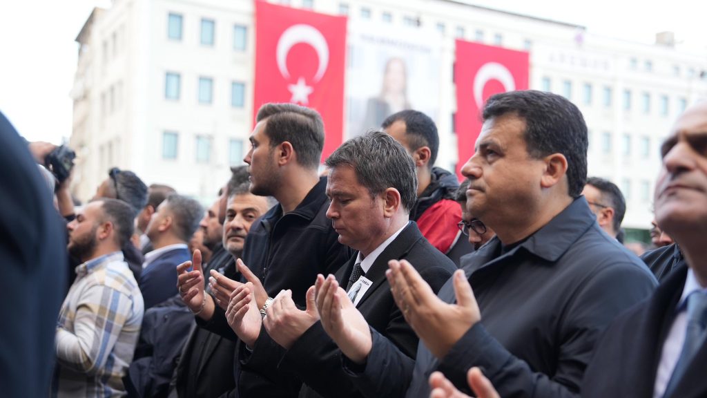 Vefat Eden Başkan Gülşah Durbay Son Yolculuğuna Uğurlandı: CHP Bursa Milletvekili Hasan Öztürk’ten Duygusal Paylaşım