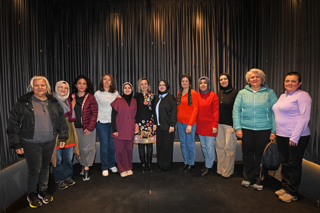 Emek Ve Cesaret Girişimcilere İlham Oldu! Muhabirlikten Seramik Sanatına Uzanan Başarı Hikayesi