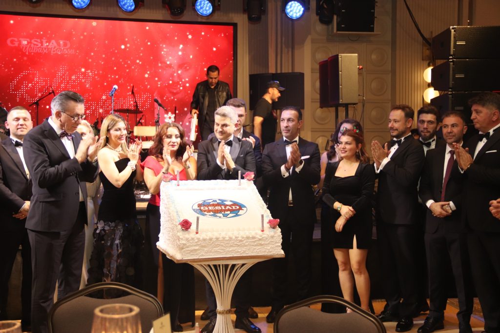 Bursa İş Dünyası GESİAD Balosunda Buluştu