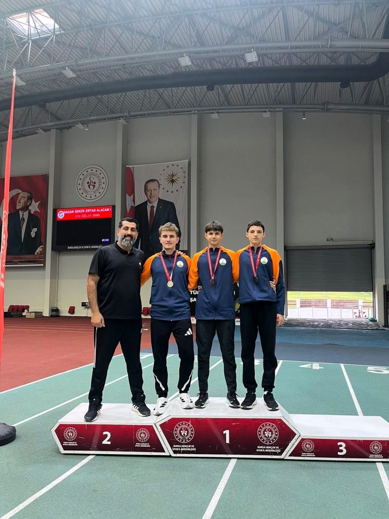 Osmangazi Belediyespor Atletizm Takımından Madalya Yağmuru