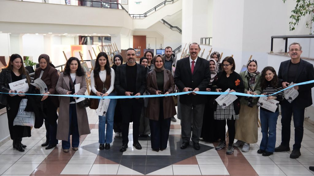 Yıldırım’da Sanatın Işığı Yükseliyor Genç Fotoğrafçılar Sertifikalarını Aldı!