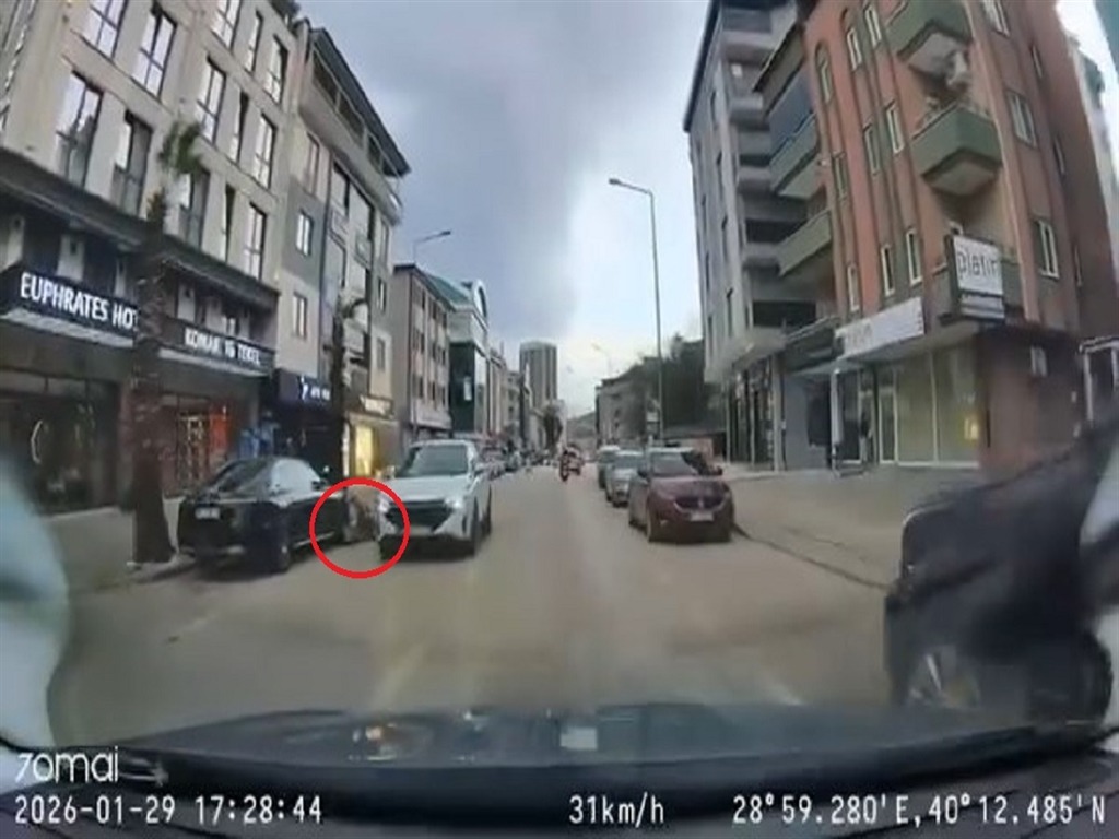 Yayanın Yaralandığı Kaza Kameraya Yansıdı