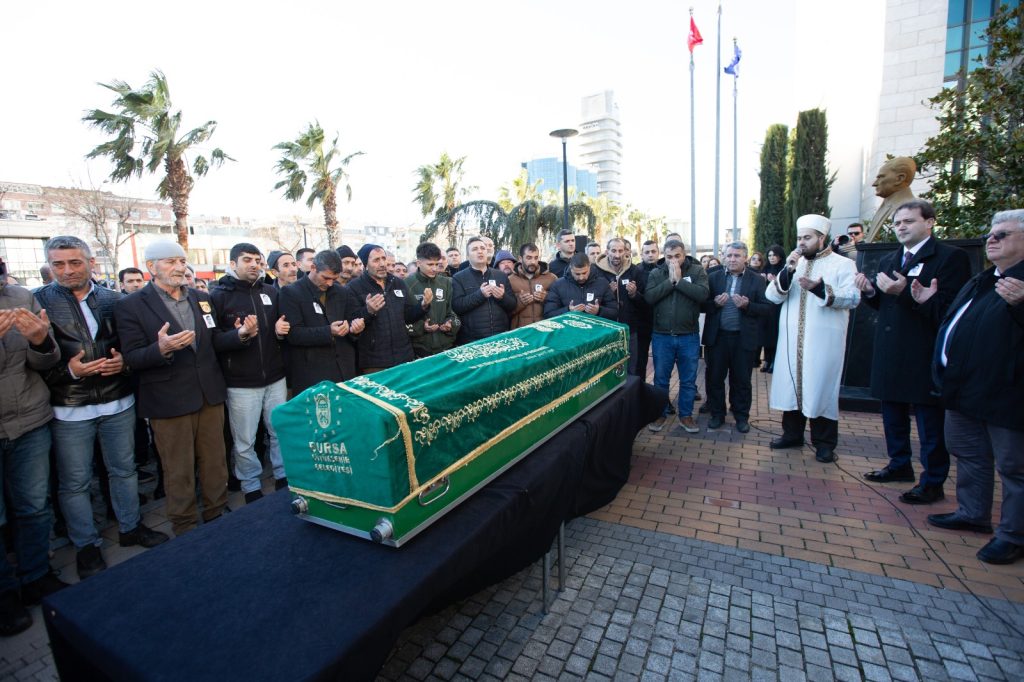 Büyükşehir Personeli Yüksel Akkelle’ye Veda