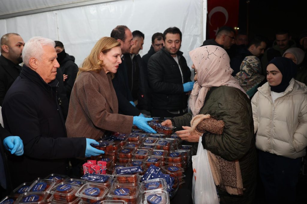 Büyükşehir’den Kandil Geleneği