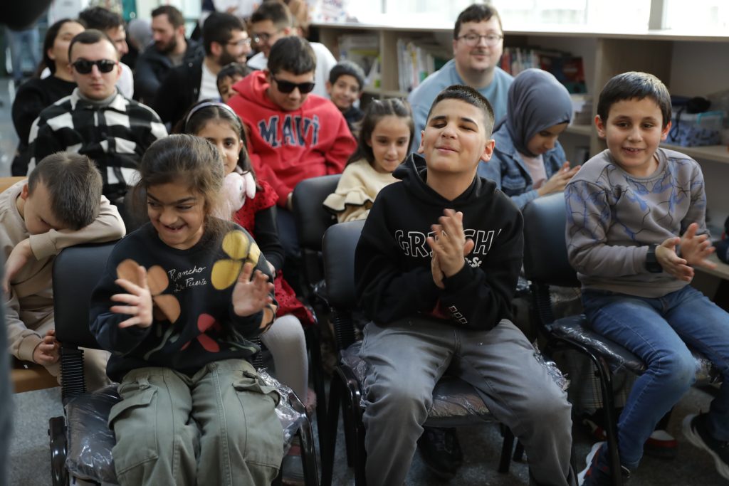 Bursa’da Görme Engellilere Özel Masal Şöleni